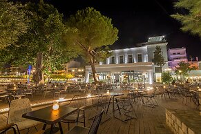 Panellinion Luxury Rooms