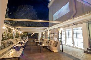 Panellinion Luxury Rooms