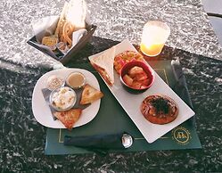 Panellinion Luxury Rooms