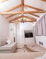 Panellinion Luxury Rooms