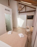 Panellinion Luxury Rooms