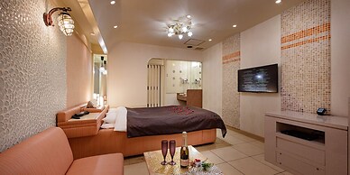 HOTEL METRO - Adult Only