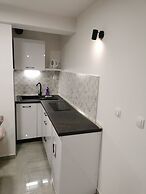 M & J Central Suites