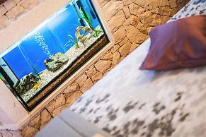 M & J Central Suites