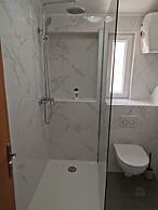 M & J Central Suites