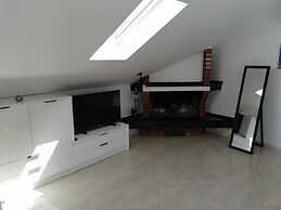 M & J Central Suites