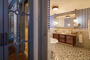 Hagia Sofia Mansions Istanbul, Curio Collection by Hilton