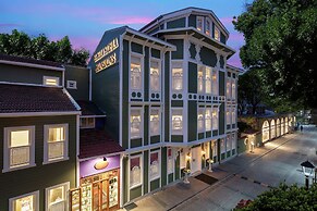 Hagia Sofia Mansions Istanbul, Curio Collection by Hilton