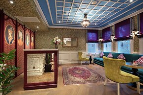 Hagia Sofia Mansions Istanbul, Curio Collection by Hilton