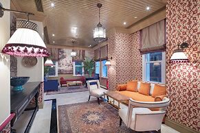 Hagia Sofia Mansions Istanbul, Curio Collection by Hilton