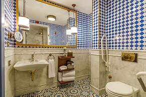 Hagia Sofia Mansions Istanbul, Curio Collection by Hilton