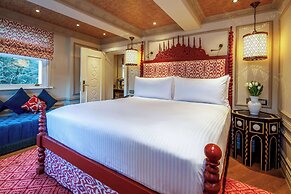 Hagia Sofia Mansions Istanbul, Curio Collection by Hilton