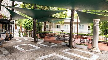 Hagia Sofia Mansions Istanbul, Curio Collection by Hilton