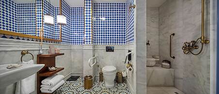 Hagia Sofia Mansions Istanbul, Curio Collection by Hilton