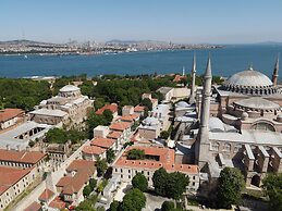 Hagia Sofia Mansions Istanbul, Curio Collection by Hilton