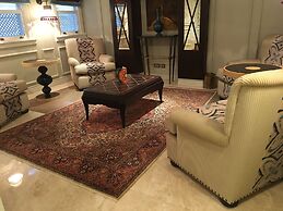 Hagia Sofia Mansions Istanbul, Curio Collection by Hilton