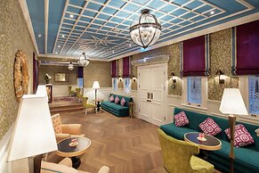 Hagia Sofia Mansions Istanbul, Curio Collection by Hilton