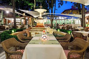 Hagia Sofia Mansions Istanbul, Curio Collection by Hilton