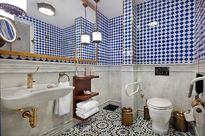 Hagia Sofia Mansions Istanbul, Curio Collection by Hilton