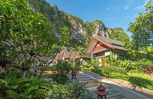 The Scene Cliff View Villas