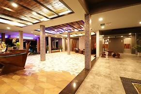 The Scene Cliff View Villas