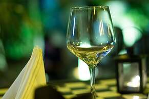 River Retreat Boutique Hotel