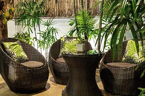 River Retreat Boutique Hotel