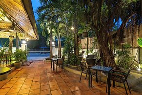 River Retreat Boutique Hotel