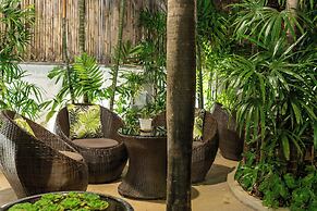 River Retreat Boutique Hotel