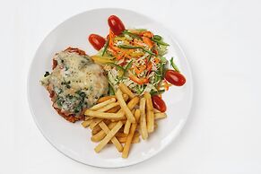 River Retreat Boutique Hotel