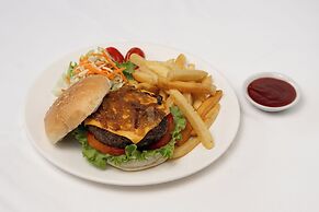 River Retreat Boutique Hotel