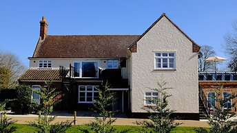 Unique Luxury Escapes