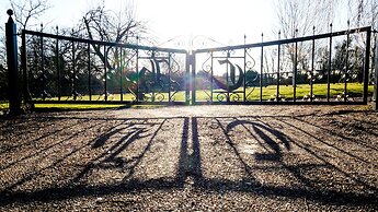 Unique Luxury Escapes