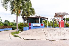 OYO 929 100 Boutique Hotel