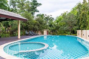 OYO 929 100 Boutique Hotel