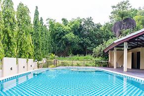 OYO 929 100 Boutique Hotel