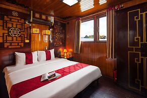 Halong Moonlight Cruises