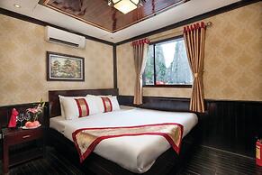 Halong Moonlight Cruises