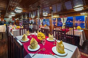 Halong Moonlight Cruises