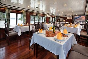 Halong Moonlight Cruises