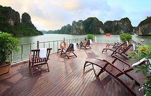 Halong Moonlight Cruises