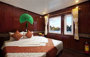 Halong Moonlight Cruises