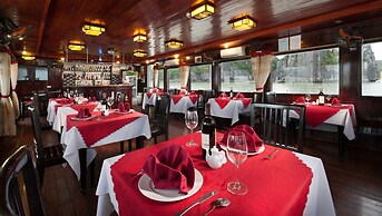 Halong Moonlight Cruises