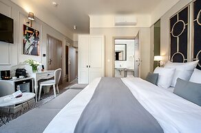 Amber Design Residence