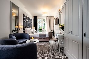 Amber Design Residence