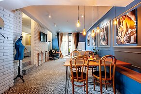 Amber Design Residence