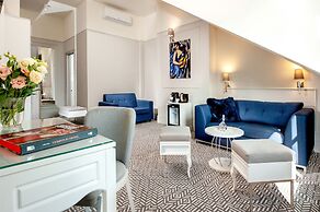 Amber Design Residence