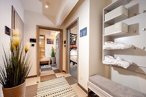 Amber Design Residence