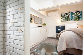 Amber Design Residence