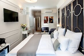 Amber Design Residence